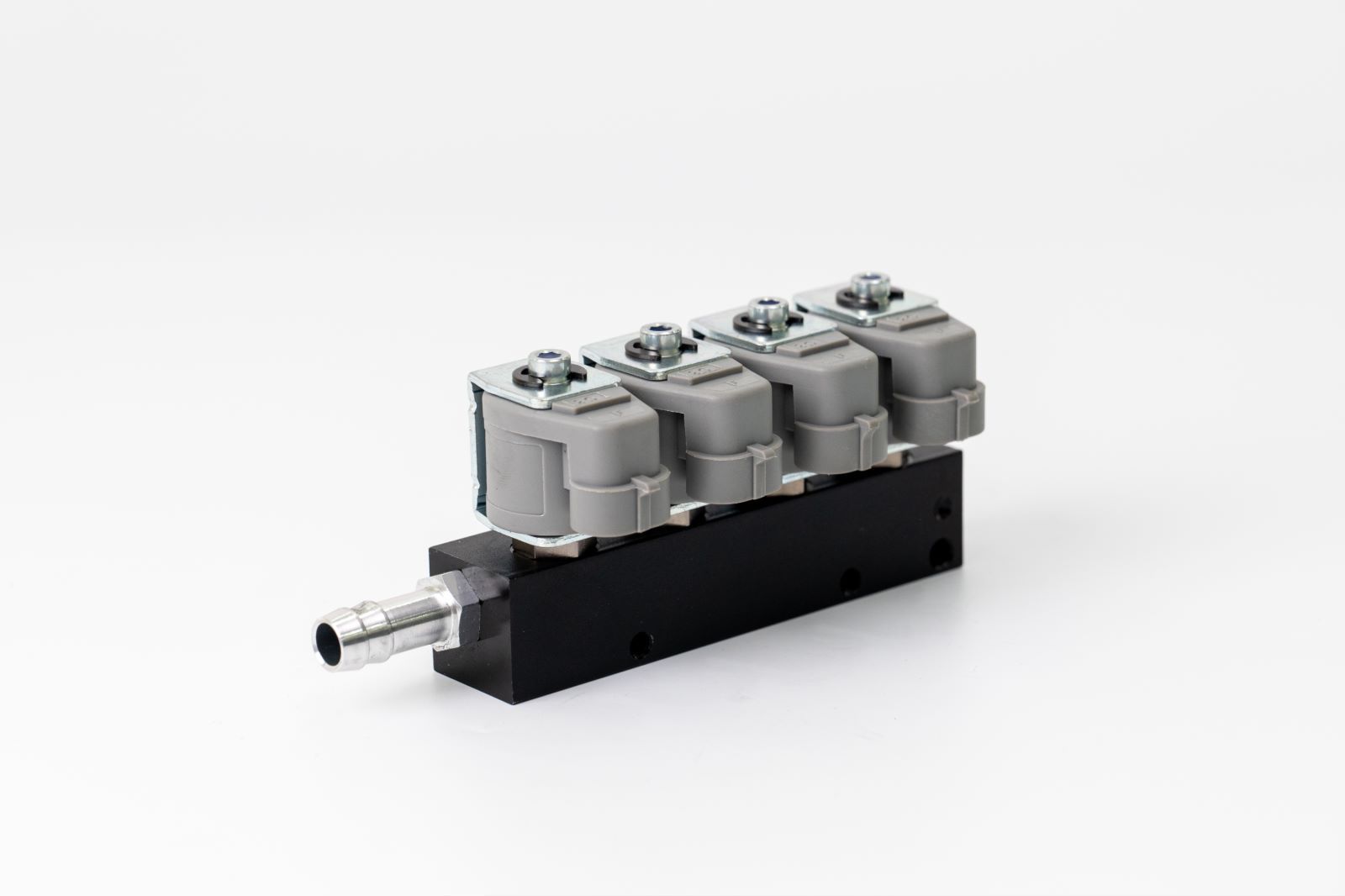 CNC precision machining workshop for autogas rail injector component processing